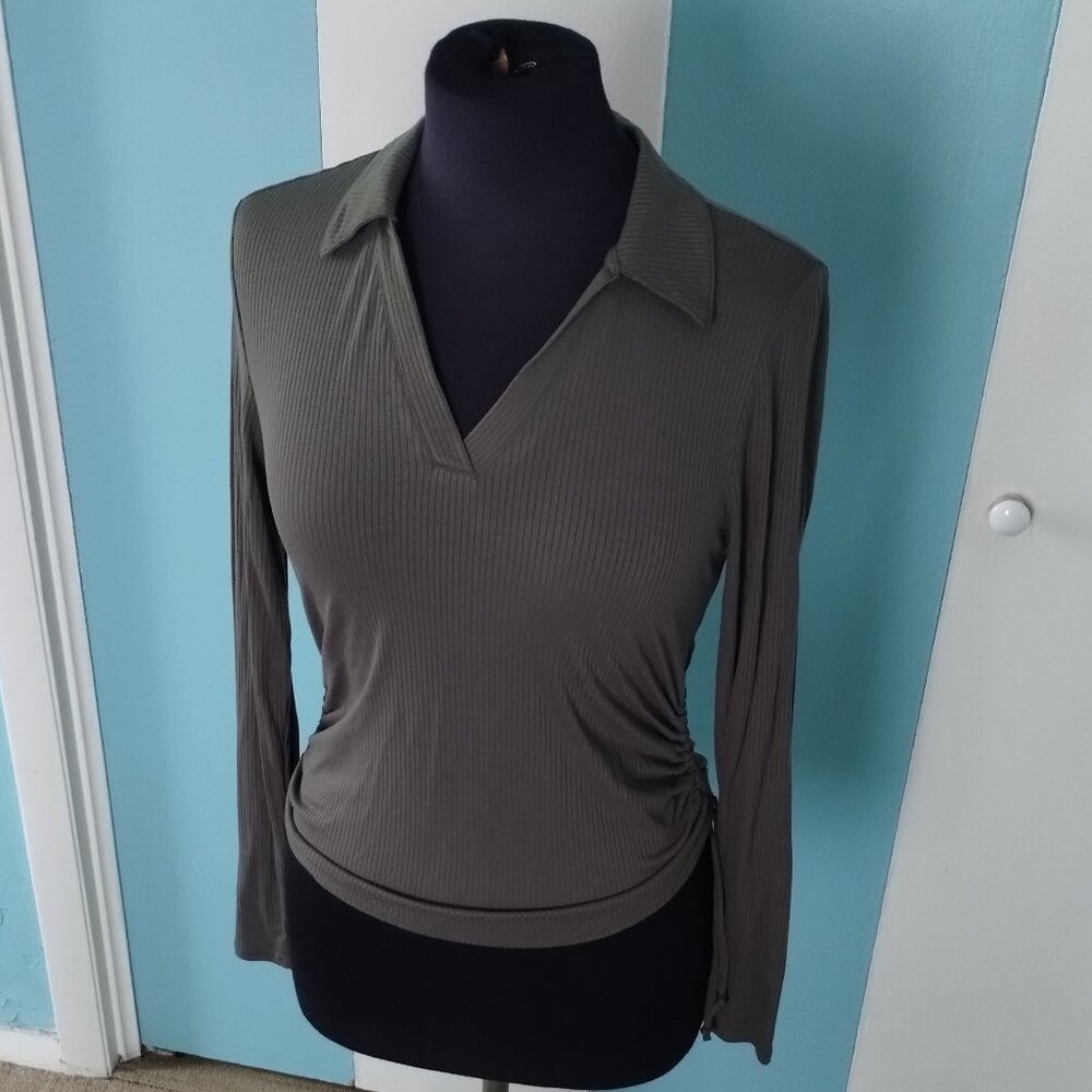 No Boundaries Olive Green Long Sleeve V-Neck Top w/ Scrunch Sides